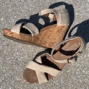 Toms wedges! Size 5